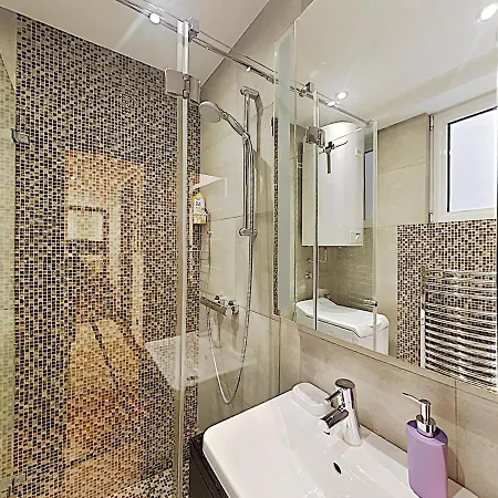 Etnograf Apartment *